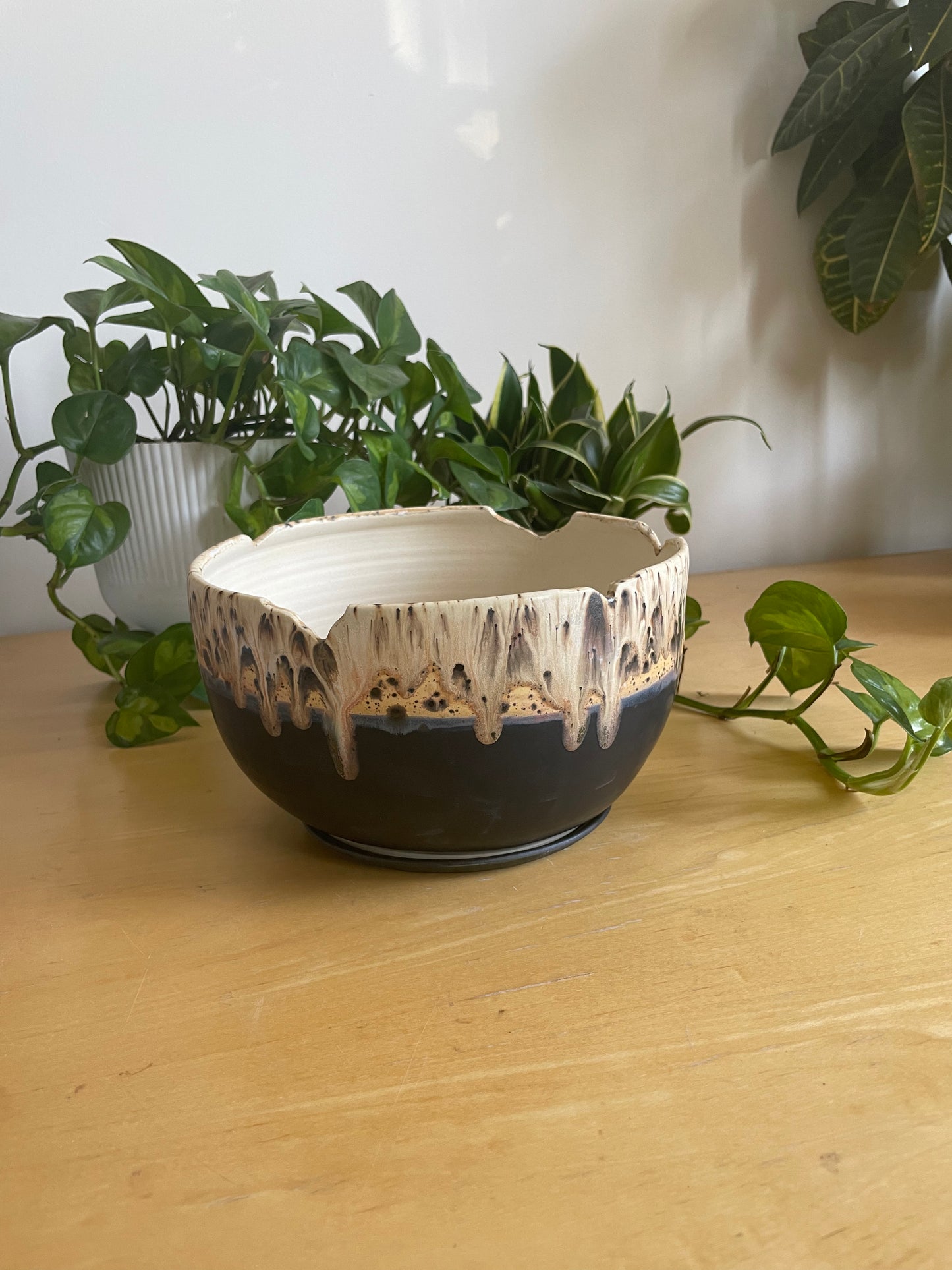 8" Black Sand Planter