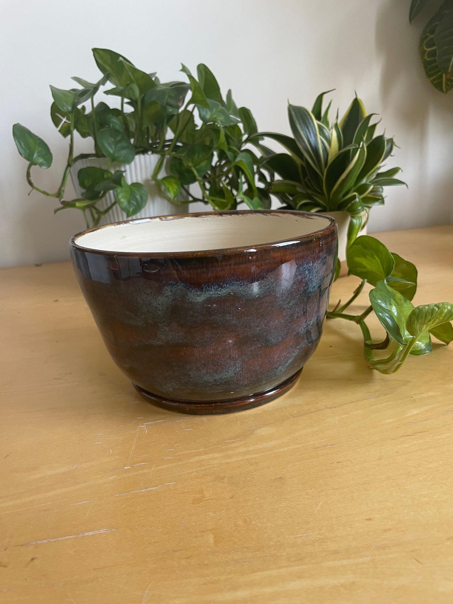 7" Floating Glaze Planter